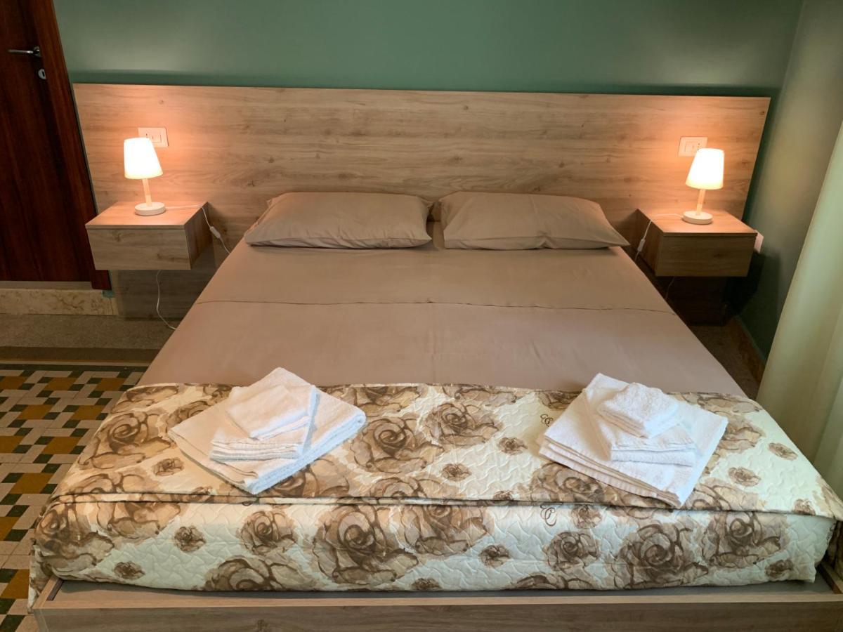Erythra Bed And Breakfast Reggio di Calabria Buitenkant foto
